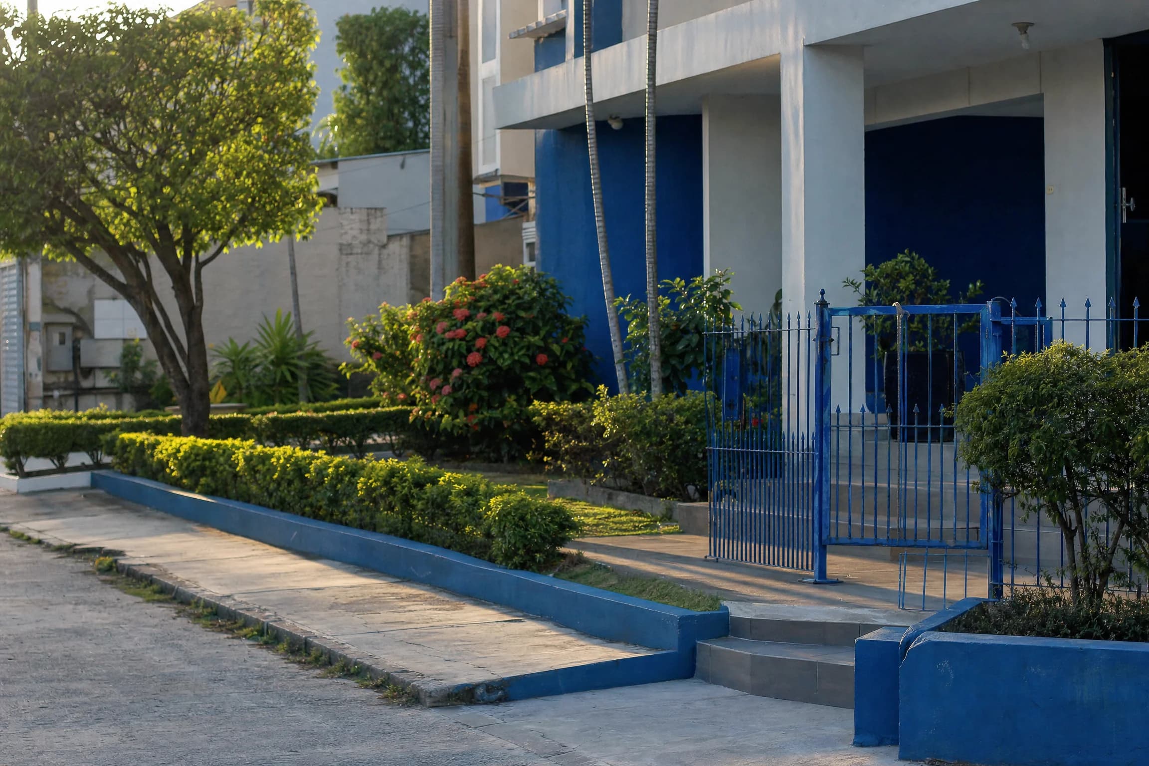 Fachada de um condomínio residencial